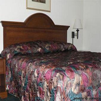 Inns Of Virginia Falls Church Room photo